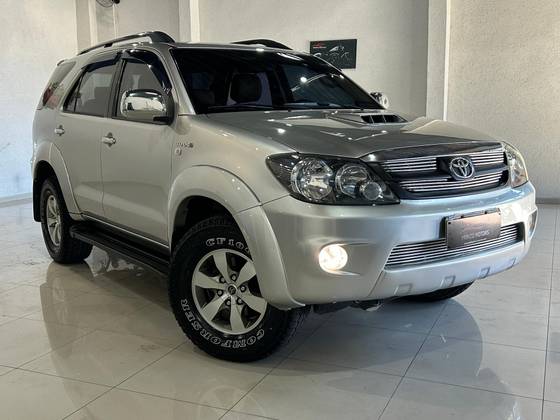 TOYOTA HILUX 3.0 SRV 4X4 CD 16V TURBO INTERCOOLER DIESEL 4P AUTOMÁTICO